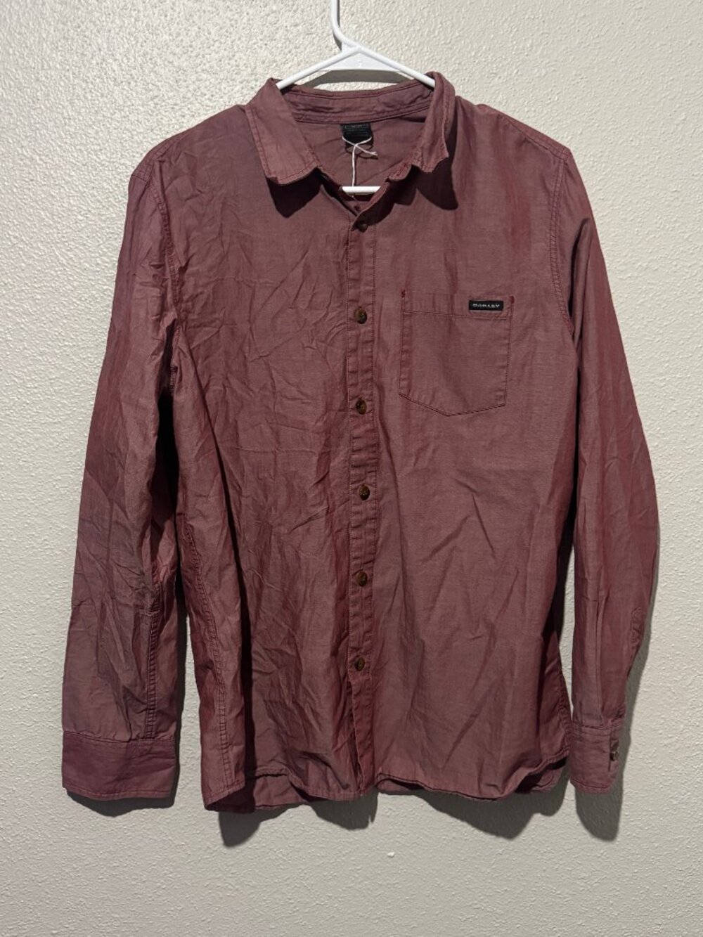 Oakley Men’s Burgundy Long Sleeve Button-Up Shirt Size M Chest Pocket